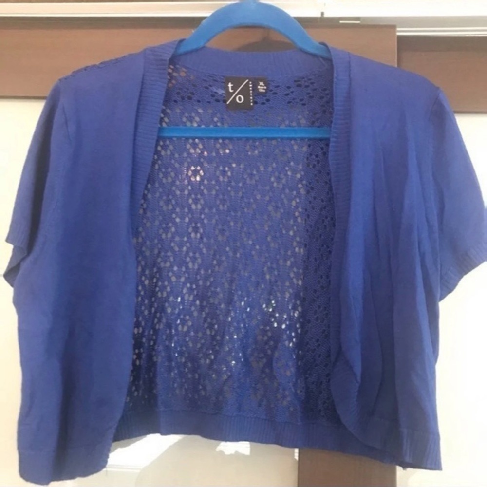 Blue T/O cropped cardigan XL